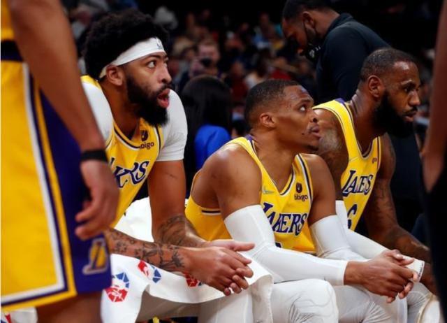 开云官方app入口-360组合宣告解体 湖人强行“配对”导致失败婚姻